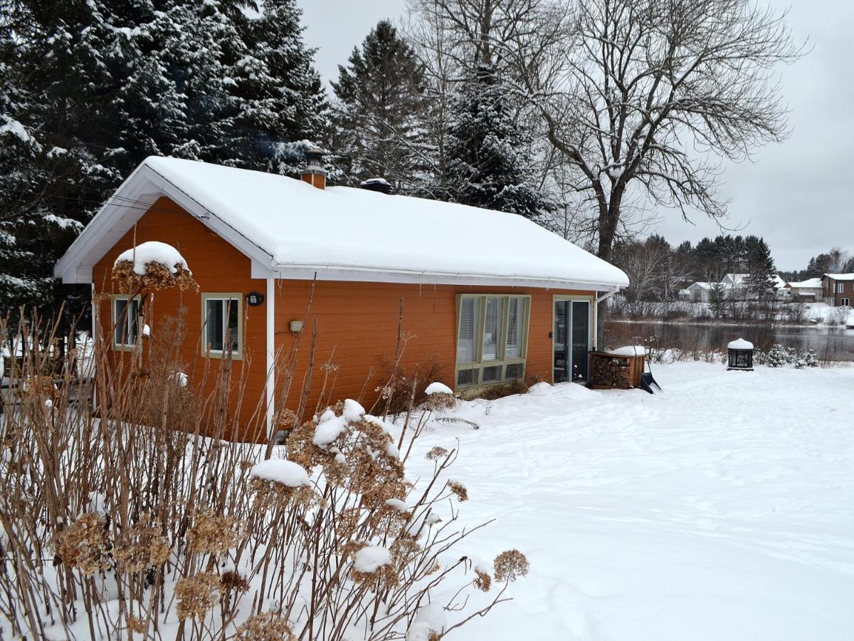 Les 4 Chalets - Le 605 Lac-Saint-Paul المظهر الخارجي الصورة
